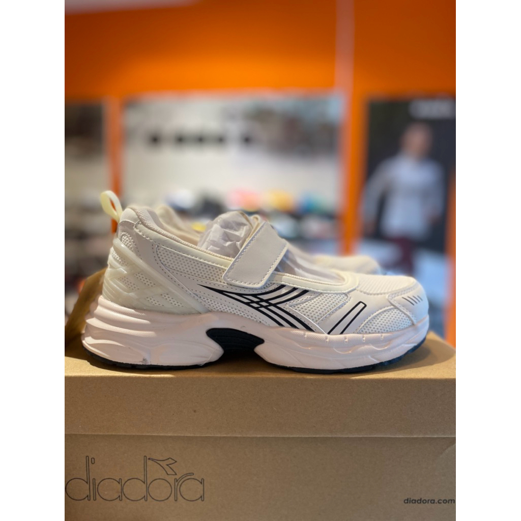 Jual DIADORA Ratrile Women’s Sneakers Shoes - Beige | Shopee Indonesia