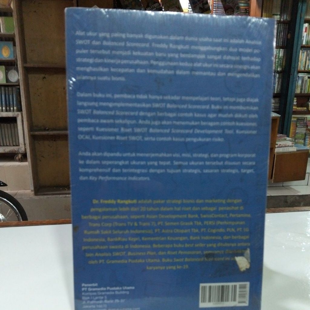 Jual buku SWOT Balanced ScoreCard : Teknik Menyusun Strategi Korporat ...
