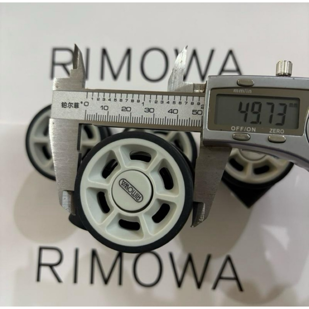 Jual 1 roda rimowa kecil dgn tulisan Rimowa all type | Shopee Indonesia