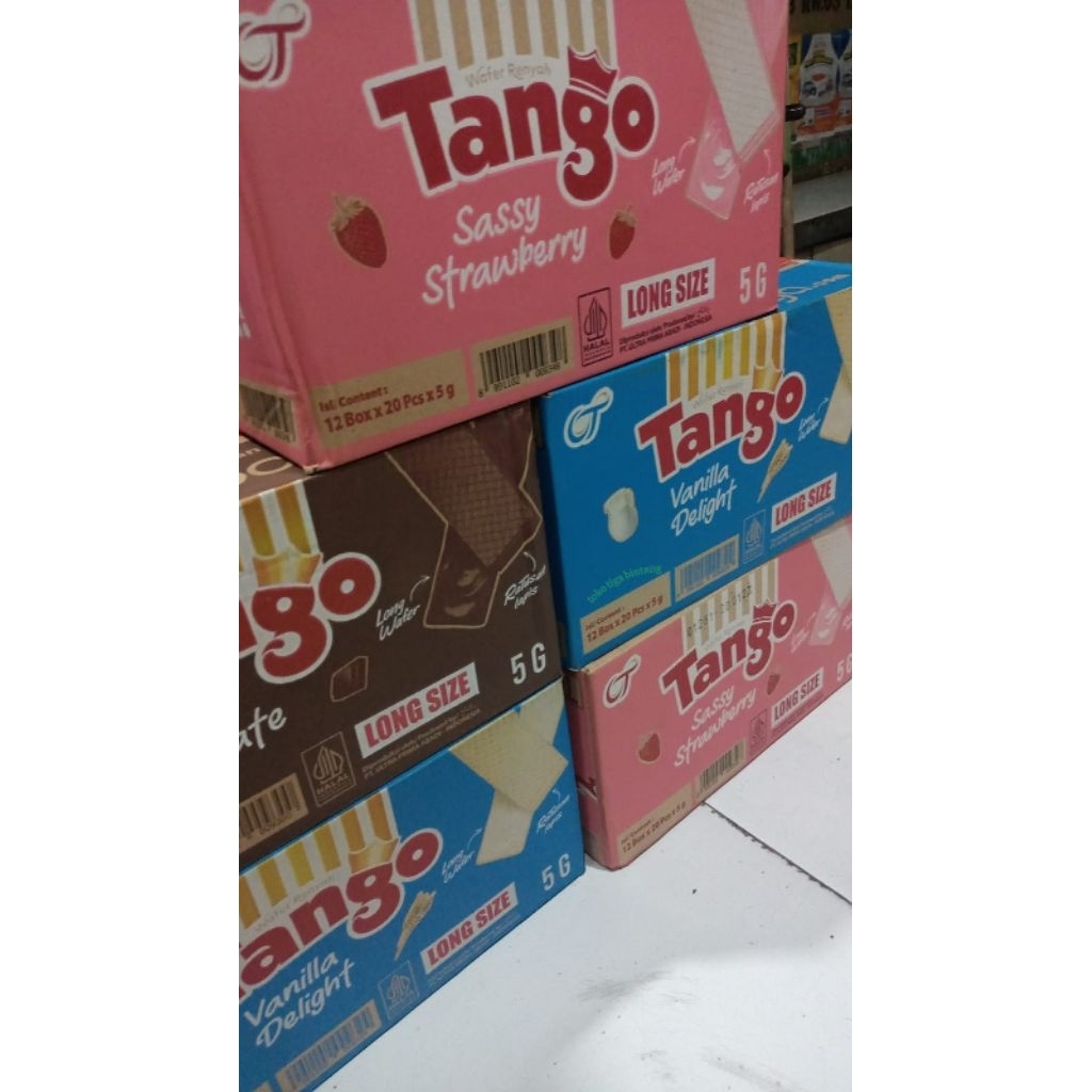 Jual TANGO 1 KARTON ISI 12 BOX BANYAK VARIAN RASA | Shopee Indonesia