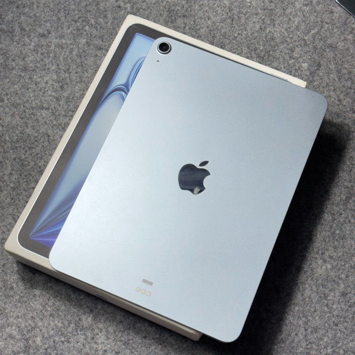 iPad Air M3 128GB WiFi IBox Garansi Resmi Pa/A 11 Inch
