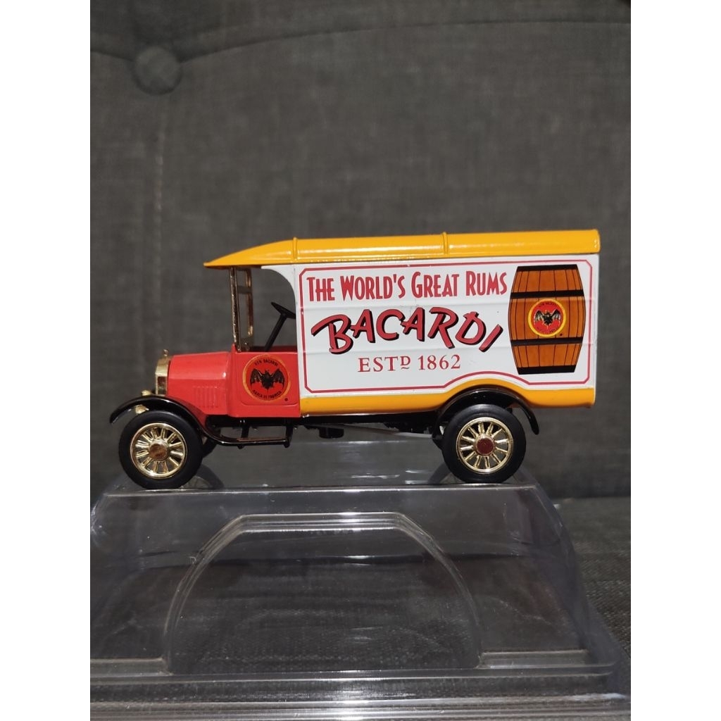 Matchbox Models Of Yesteryear Y21 - 1926 Ford Model TT Van My Bread - Beige
