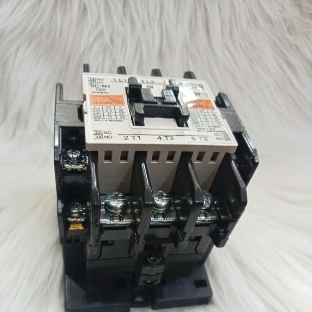 Jual contactor/kontaktor Fuji 50a scn1 220vac/110vac/380vac kontaktor ...