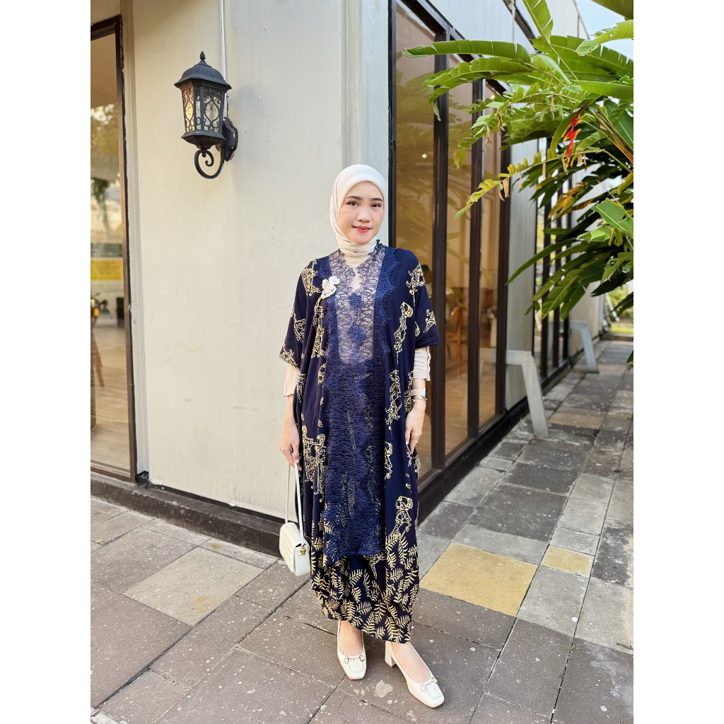 Jual KINNAS BATIK ANDIN One Set Outer Lace dan Rok Lilit Batik Wayang ...