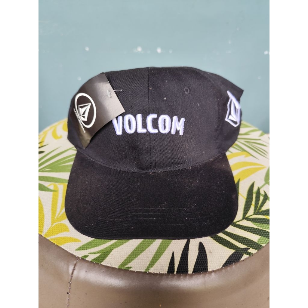 Jual Topi Pria distro terbaru volcom premium high quality | Shopee ...