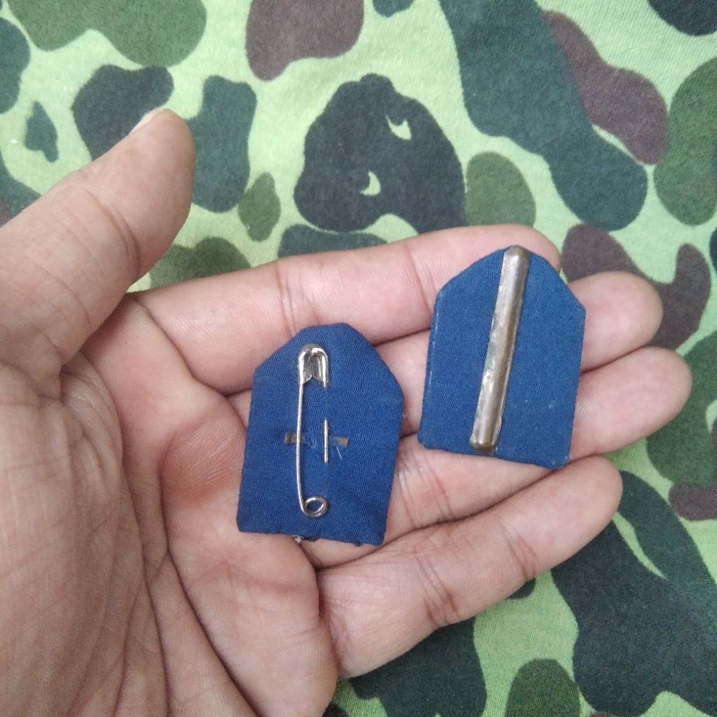 Jual pangkat jadul pin pangkat polisi lama koleksi polisi jadul pin ...