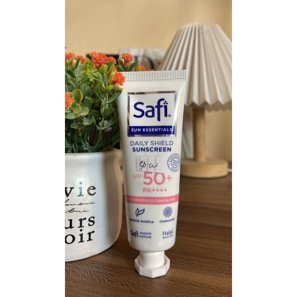 Jual Safi Sun Essentials Daily Shield Sunscreen SPF 50+ PA+++ | Shopee ...
