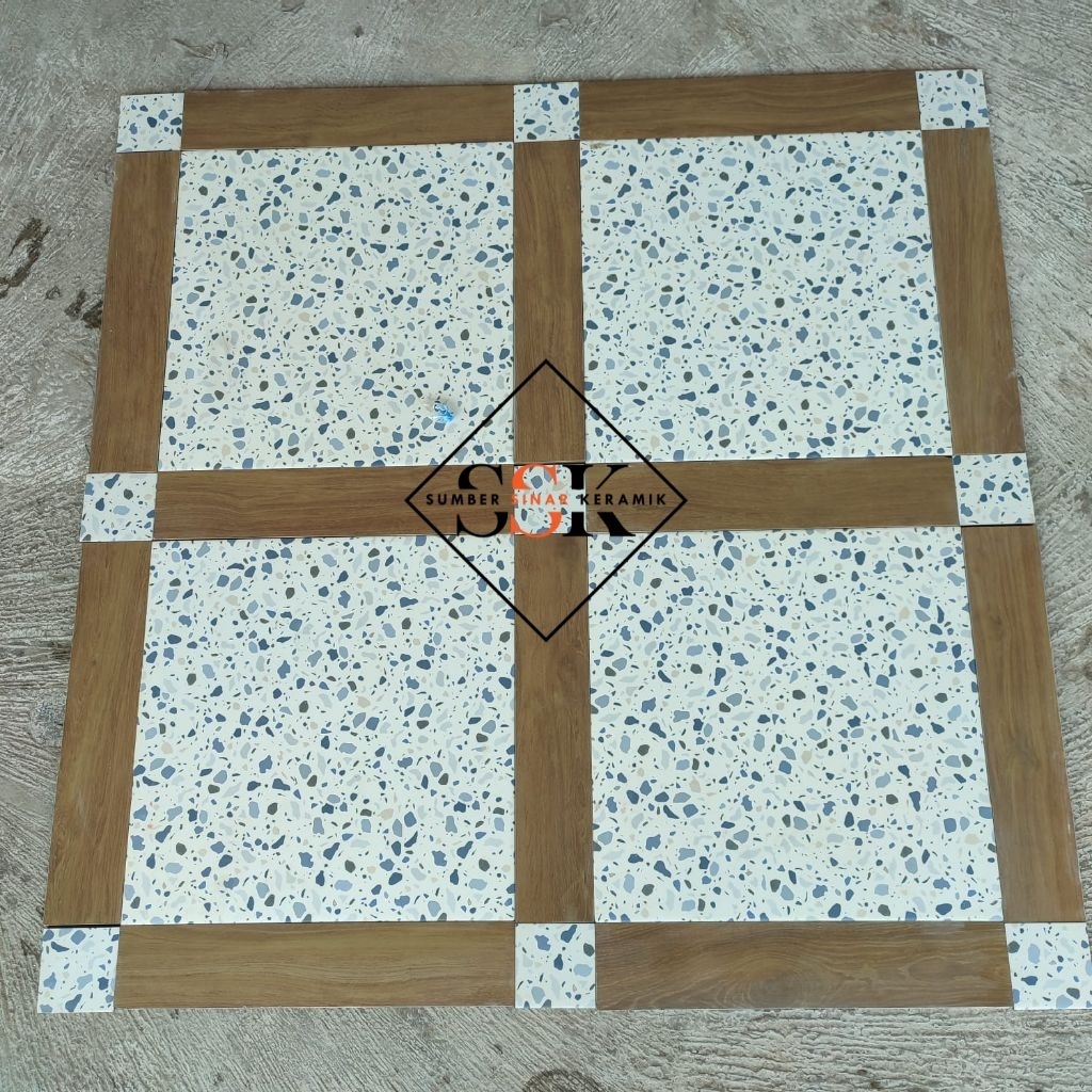 Keramik Lantai 50x50 Carpot Kombinasi 10x10 | 10x50 Granite Serat Kayu