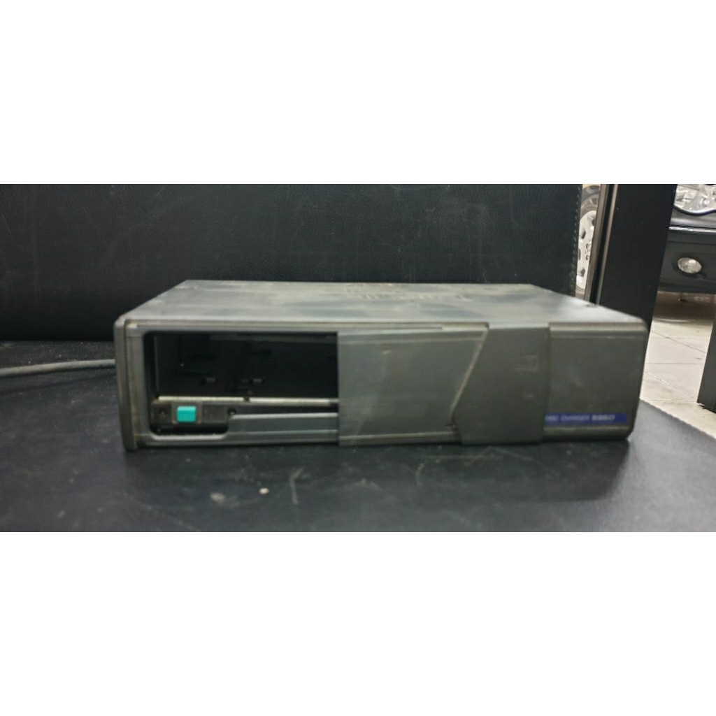 Jual CD changer Alpine 5960 audio mobil jadul isi 6 untuk sparepart ...