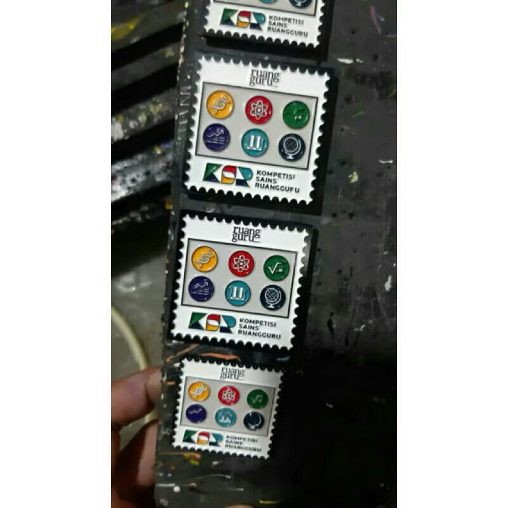 Jual Pin Enamel Custom Blacksoft | Shopee Indonesia