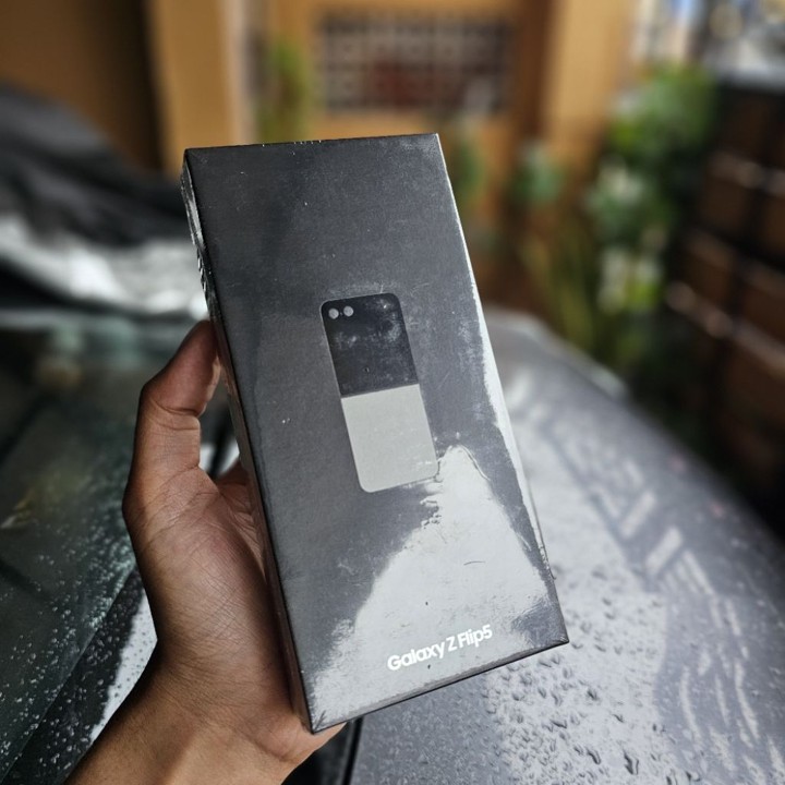 Samsung Galaxy Z Flip 5 8/256 BNIB NEW GARANSI RESMI SEIN