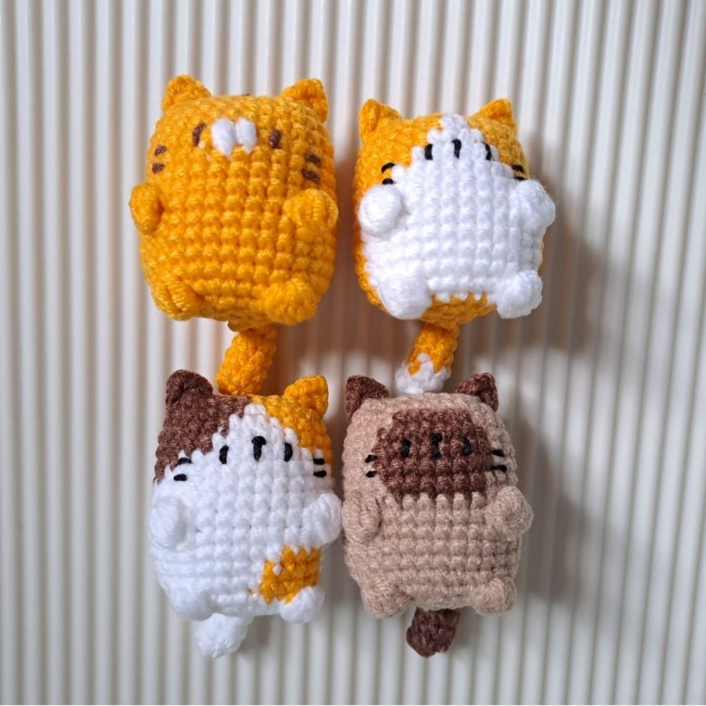 Jual Cat crochet keychain | gantungan kunci rajut kucing | SUNNYSMILE ...
