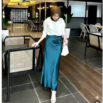 Rok Satin Mermaid A Line Wanita Dengan Bahan Nyaman Dan Shining Body Goal