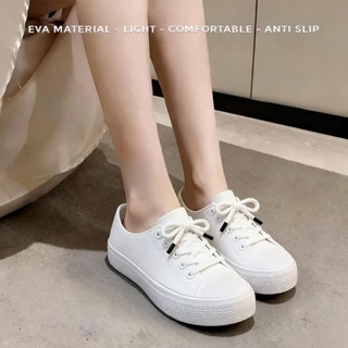 Sneakers Wanita Slip-On Empuk Anti Slip Chic