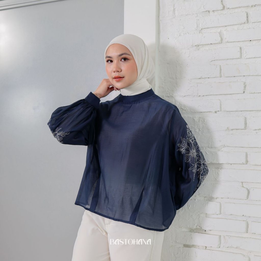 Noore Blouse - Bordir Bunga Embroidery Kekinian -  Cotton Premium - Lengan Puff Loose - Atasan Wanita Kekinian - Korean Style - Gen Z - Baju Wanita Terbaru - Fashion 2026 Casual Chic Elegant - Outfit Kerja Hangout - Daily Wear - Baju Lebaran - Baju Raya