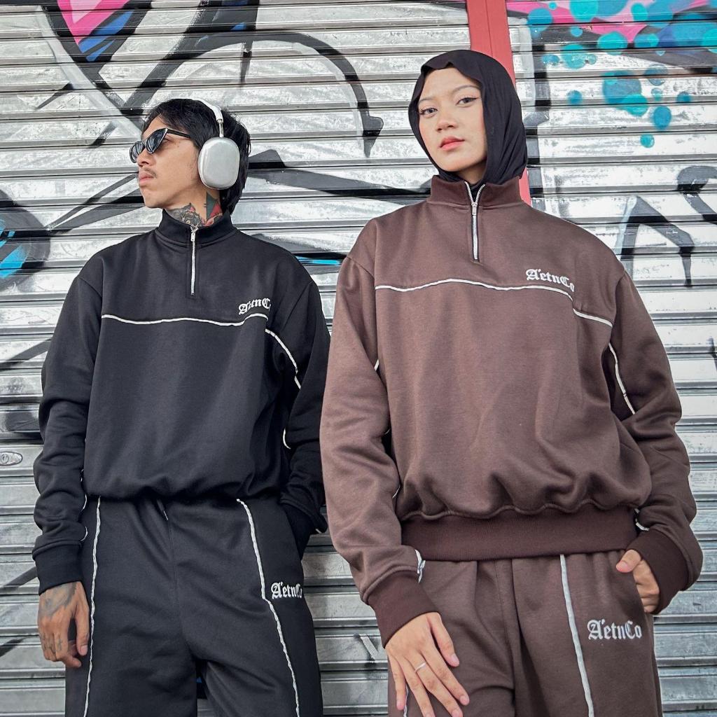 Jual AETN Jaket TurtleNeck Boxy Fit Basic Black & Brown Reflektif Onset ...