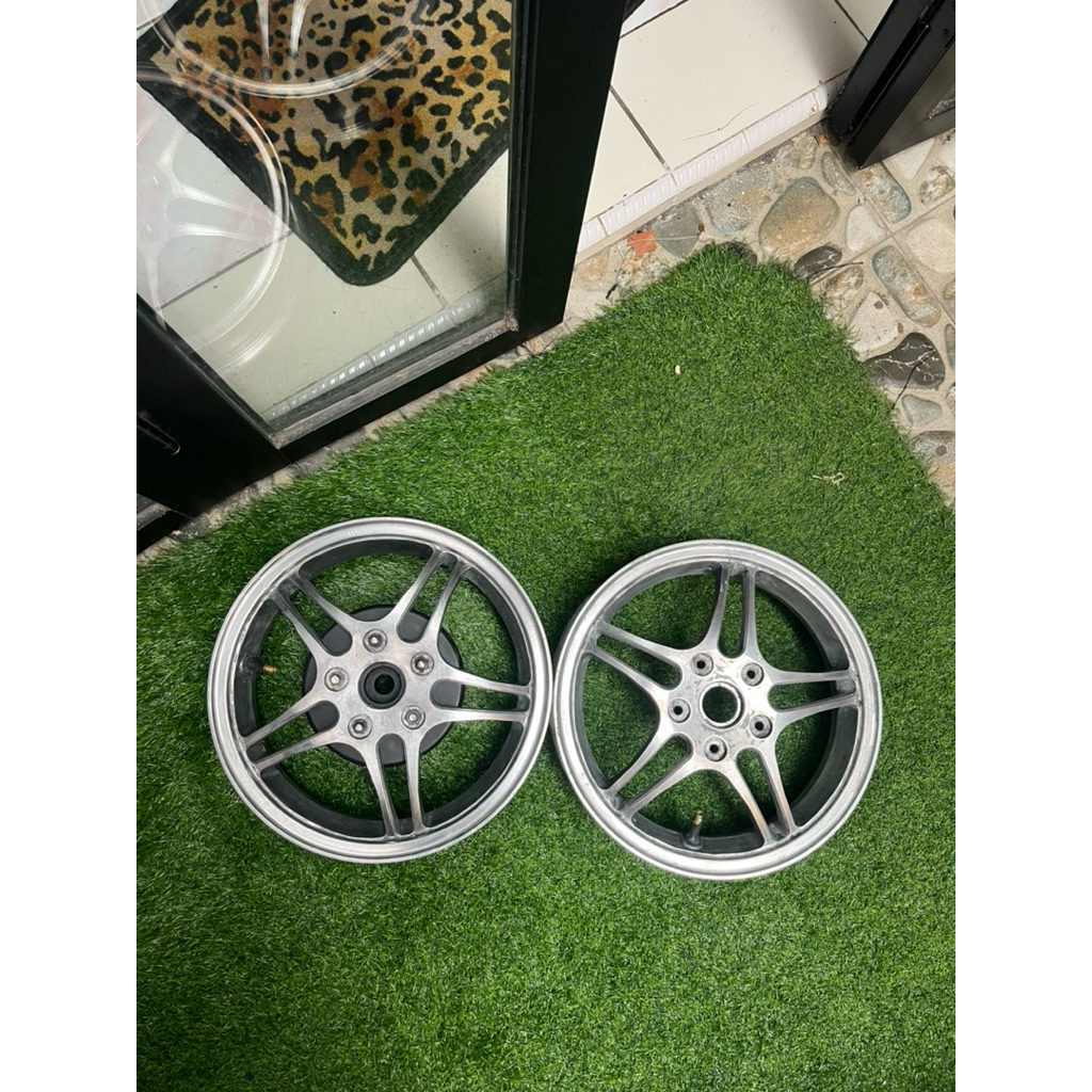 Jual Velg Luigy CS03 Custom MK | Shopee Indonesia