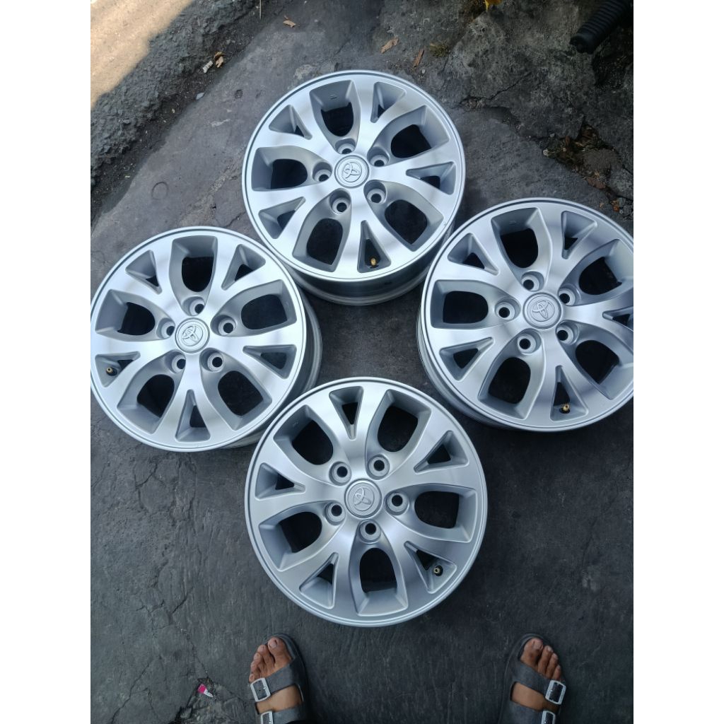 Jual Velg Mobil OEM Toyota Kijang Innova Tipe V R15 Pcd 5x114 | Shopee ...