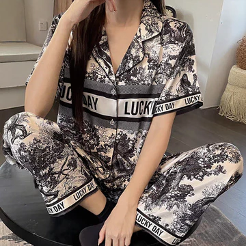2026 Piyama Korea Style Wanita Longgar Nyaman One Set Piyama Satin Wanita Motif Tinta Premium