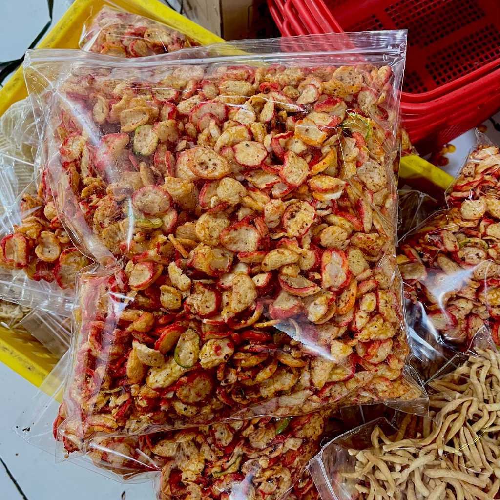 Jual 1KG KRUPUK SEBLAK KENCUR BANTAT PEDAS SNACK KILOAN MURAH ALMA ...