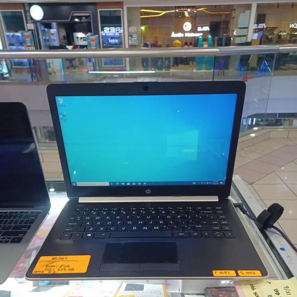 Jual laptop hp 14s AMD E2-9000e RADEON R2 ram 8gb ssd 256gb 1056 ...