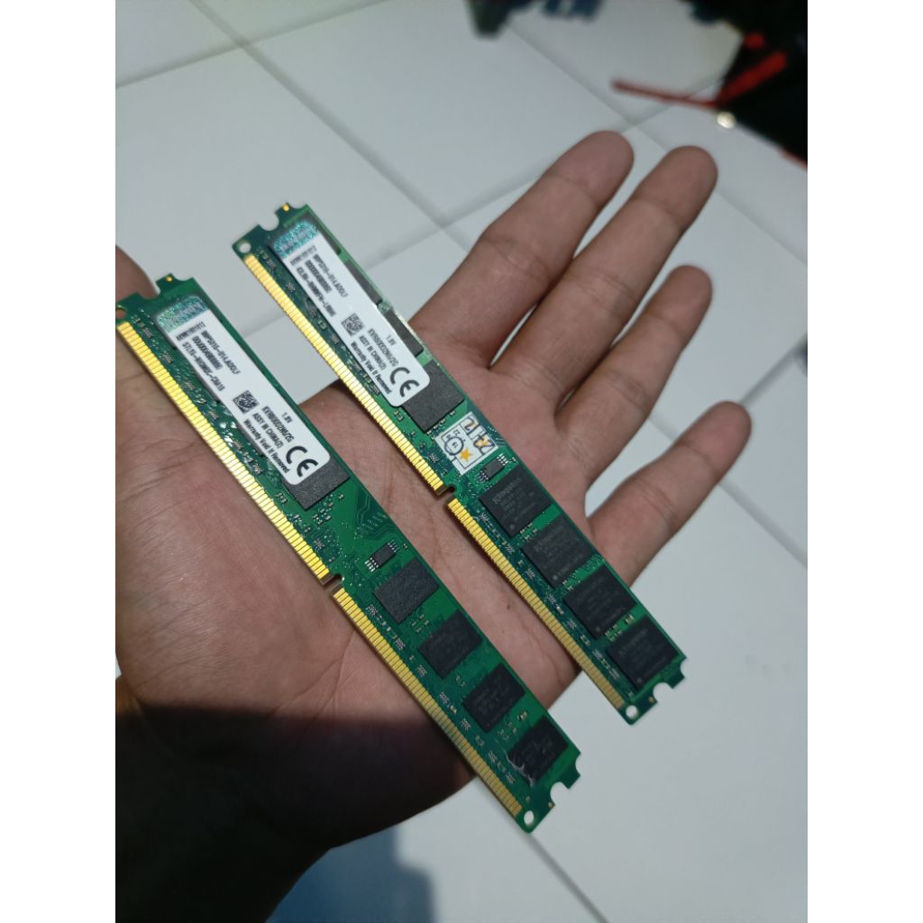 Jual RAM DDR2 2x2gb (No Test Kondisi Nganggur Lama) | Shopee Indonesia