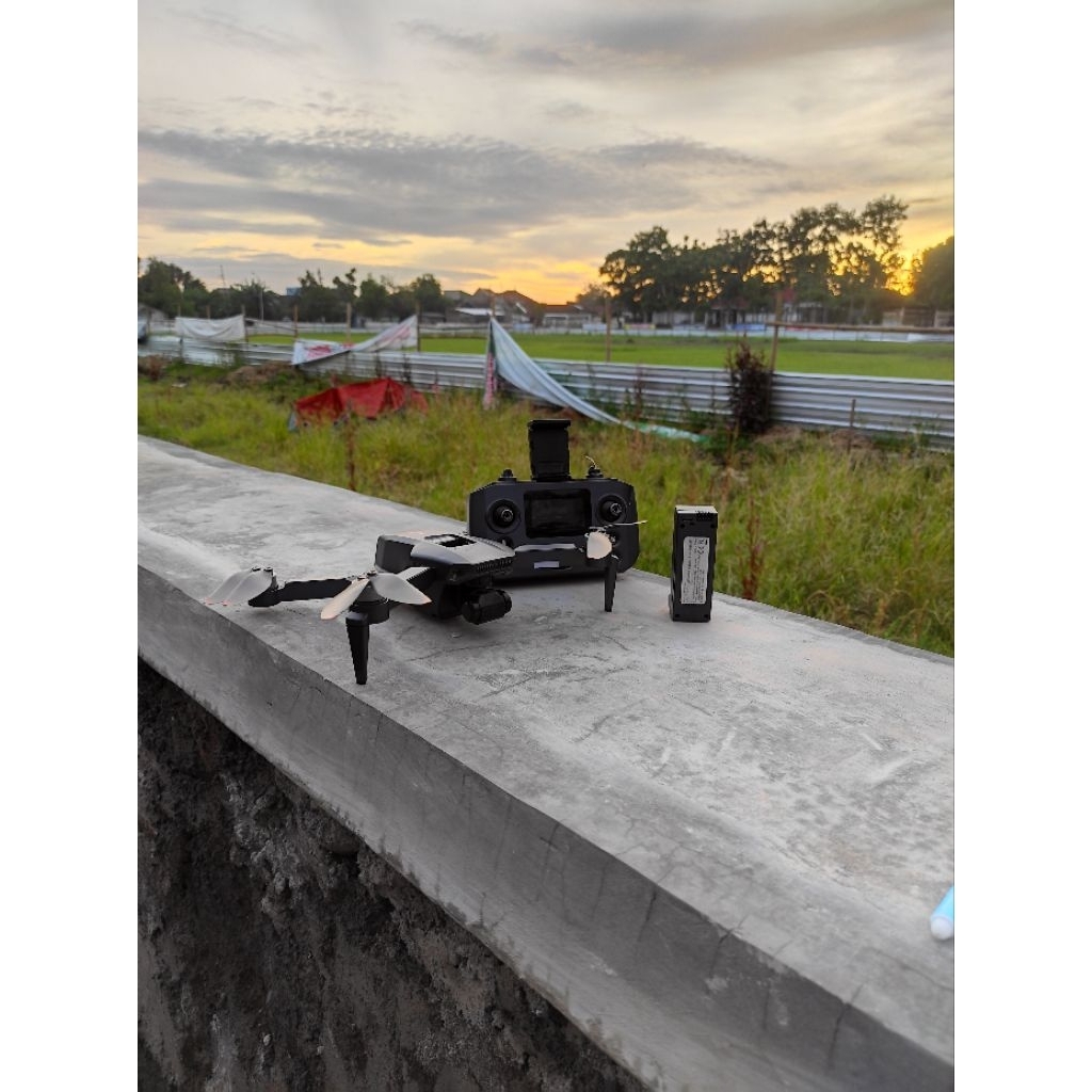 Jual DRONE ROX X9 GIMBAL 3 AXIX DRONE 4K | Shopee Indonesia