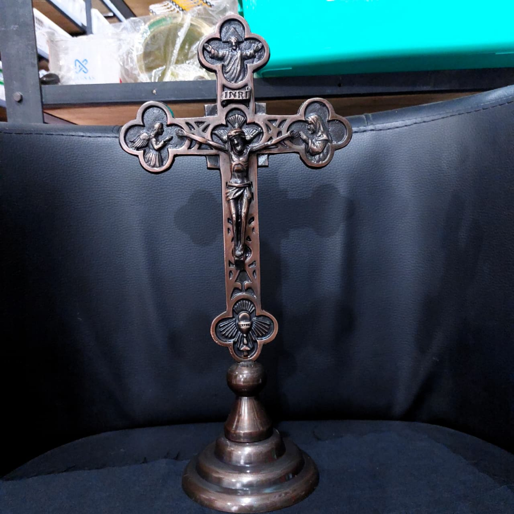 Jual Salib Patung Duduk Yesus Kristus INRI Gereja Antik Silver | Shopee ...
