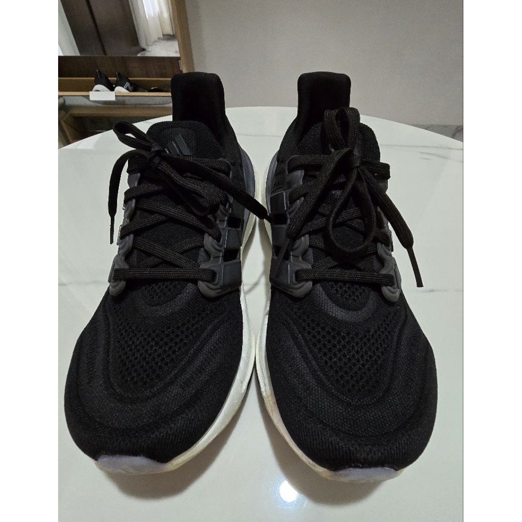 Jual Adidas Sepatu Ultra Boost Terlengkap & Harga Terbaru Oktober 2026 ...