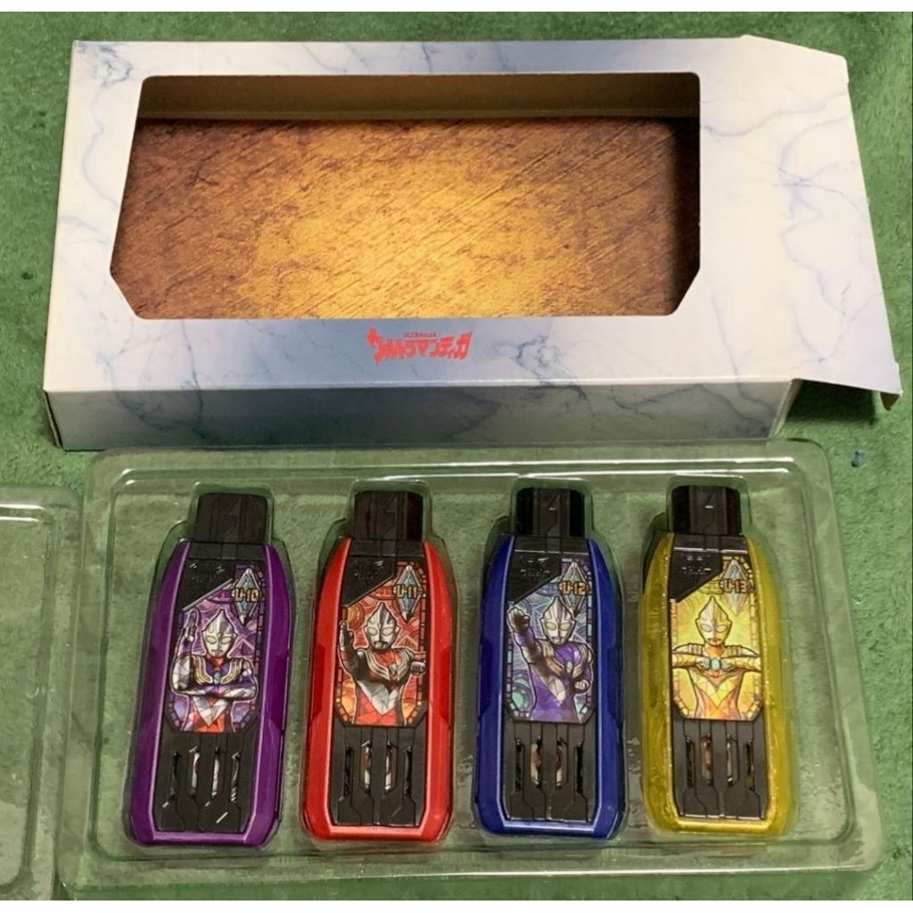 Jual Dx Ultraman Trigger Hyper Key Ultraman Z Tiga 4 Set | Shopee Indonesia