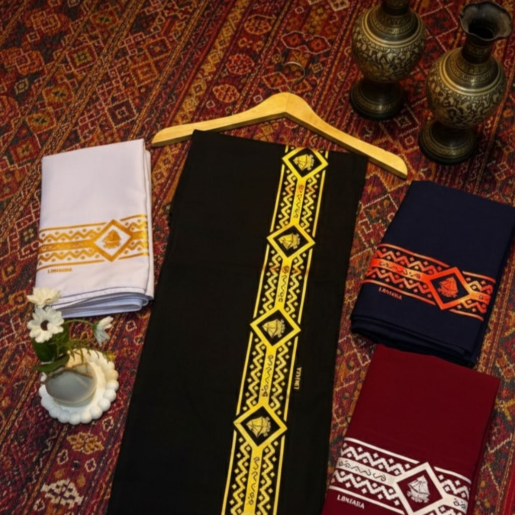 Jual Sarung Bugis Ukuran Dewasa Eksklusif Motif Lontara - Sarung Hitam ...