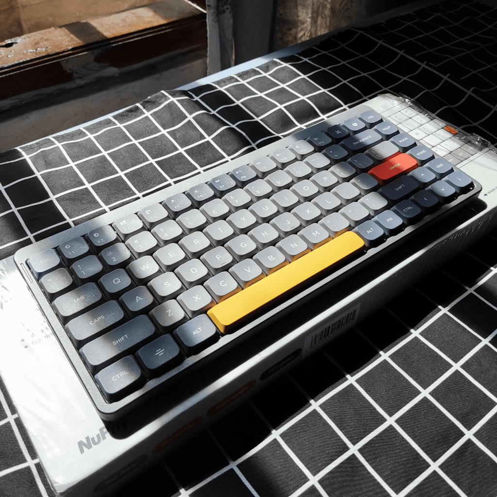 Jual Nuphy Air 75 Twilight Mechanical Wireless Keyboard Brown Switch ...