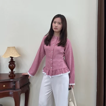 Subin Top Blouse Renda Peplum Atasan Lengan Panjang Wanita Korean Style Blouse Fitted Long