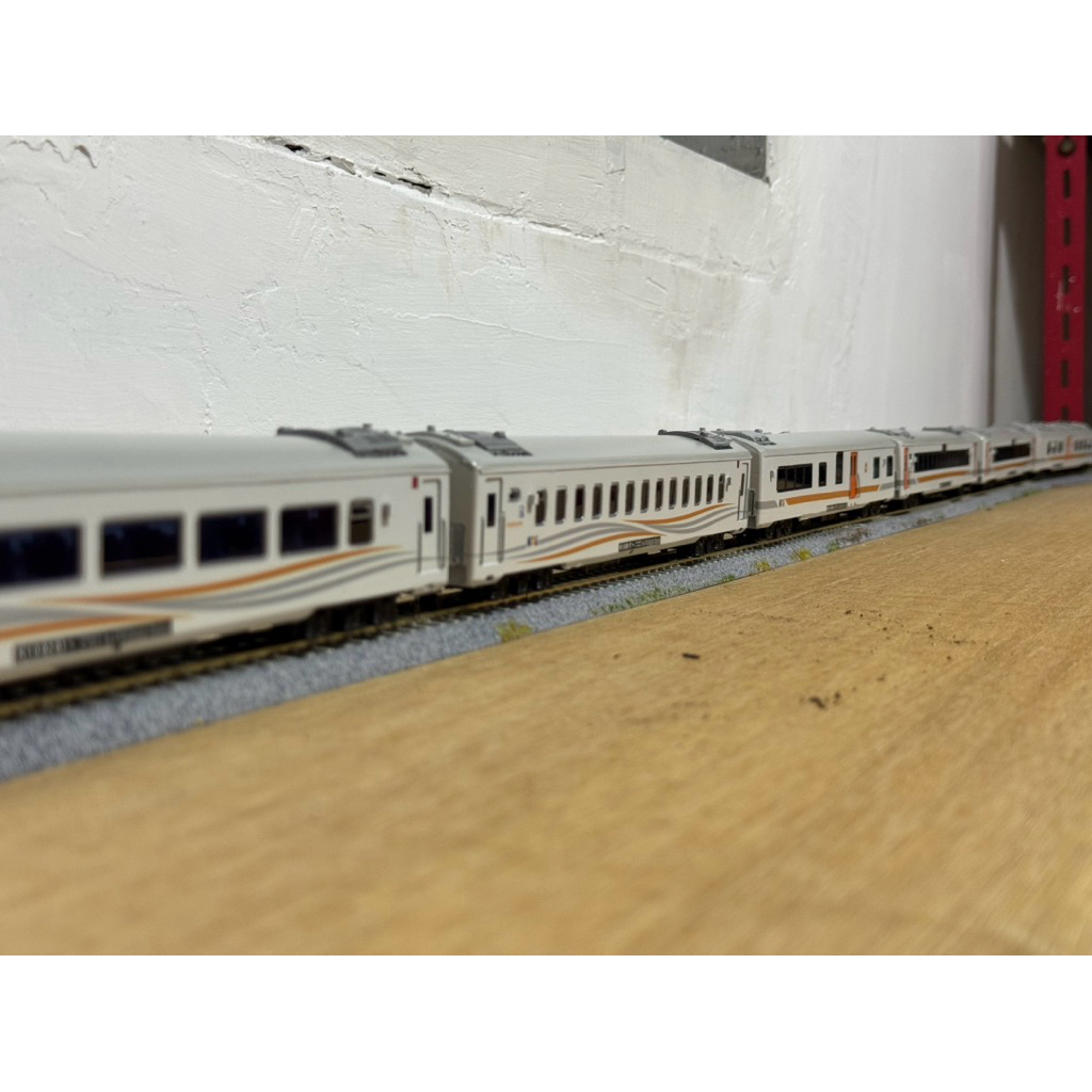 Jual Miniatur Kereta Api gerbong K1 jendela lebar | Shopee Indonesia