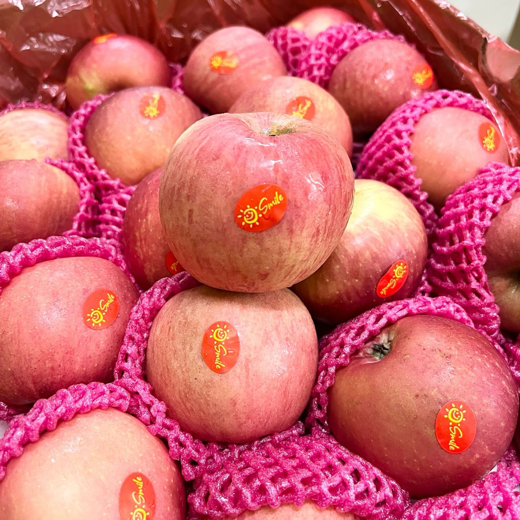 Jual Apel Fuji Import Premium 900-1000 Gr Rasa Manis dan Juicy garing ...