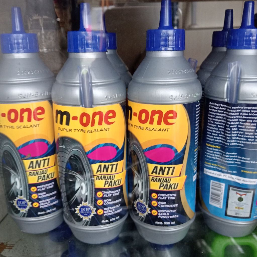 Jual Cairan buat ban tubeles anti ranjau merek M-one isi 350 ml ...