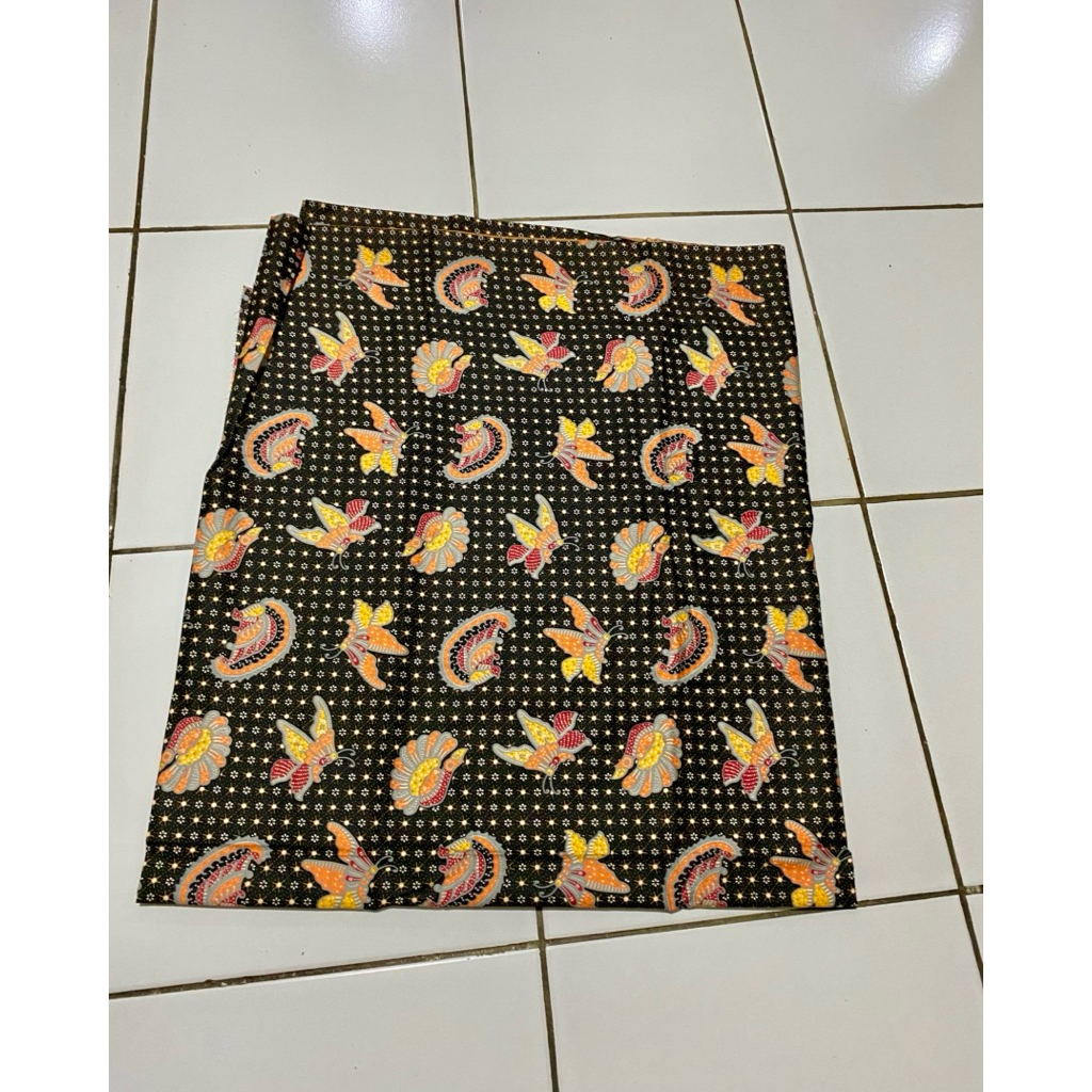 Jual Bahan Batik Tradisional Motif Klasik Kraton Hitam Orange Dari ...