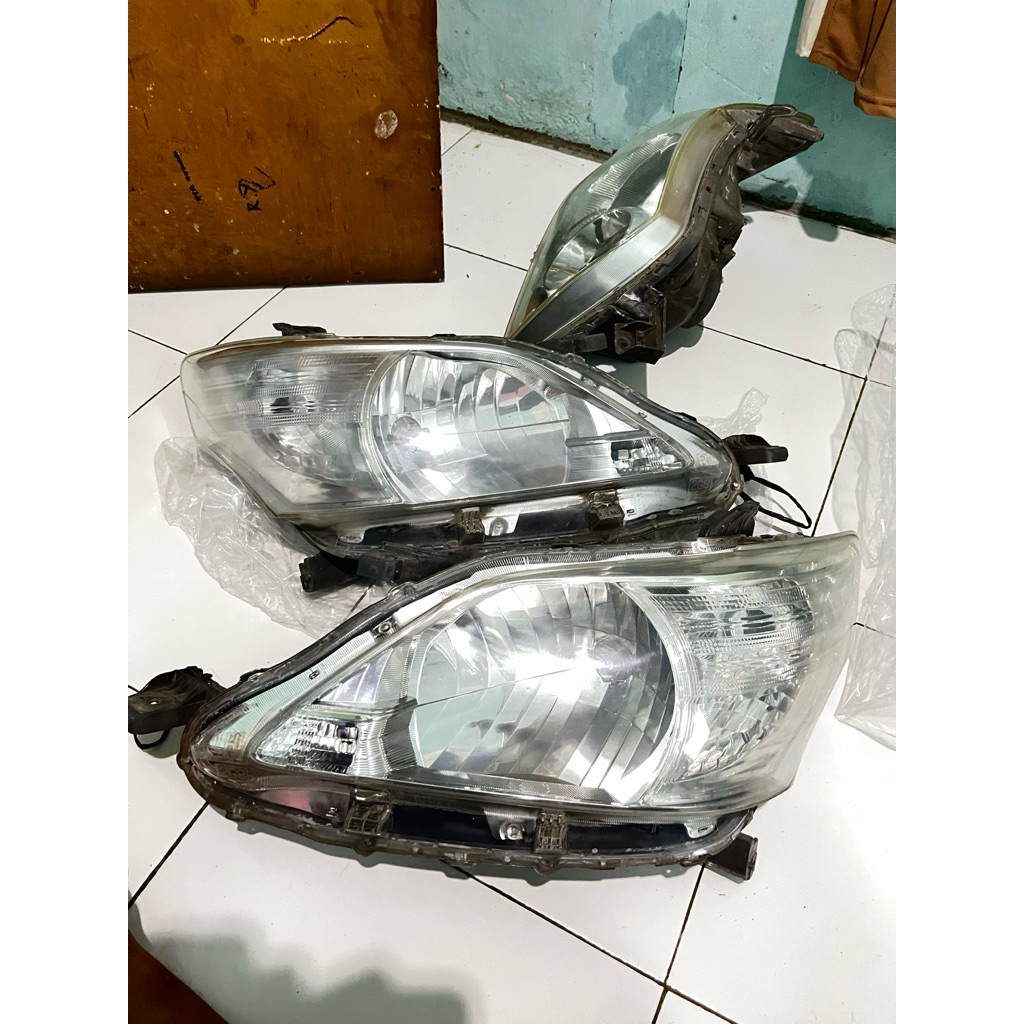 Jual headlamp innova 2012-2014 original | Shopee Indonesia