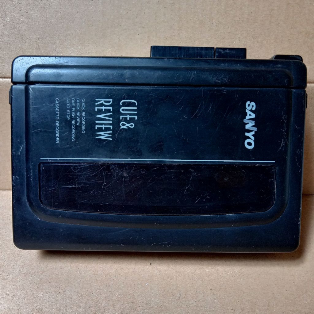 Jual Walkman Sanyo M1018 Cassette Tape Recorder | Shopee Indonesia