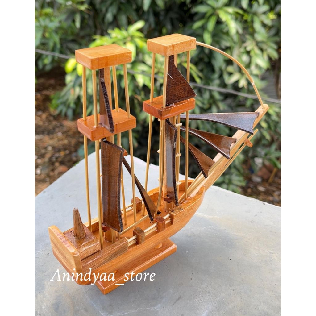 miniatur kapal layar handycraft souvenir cindramata hiasan pajangan klasik