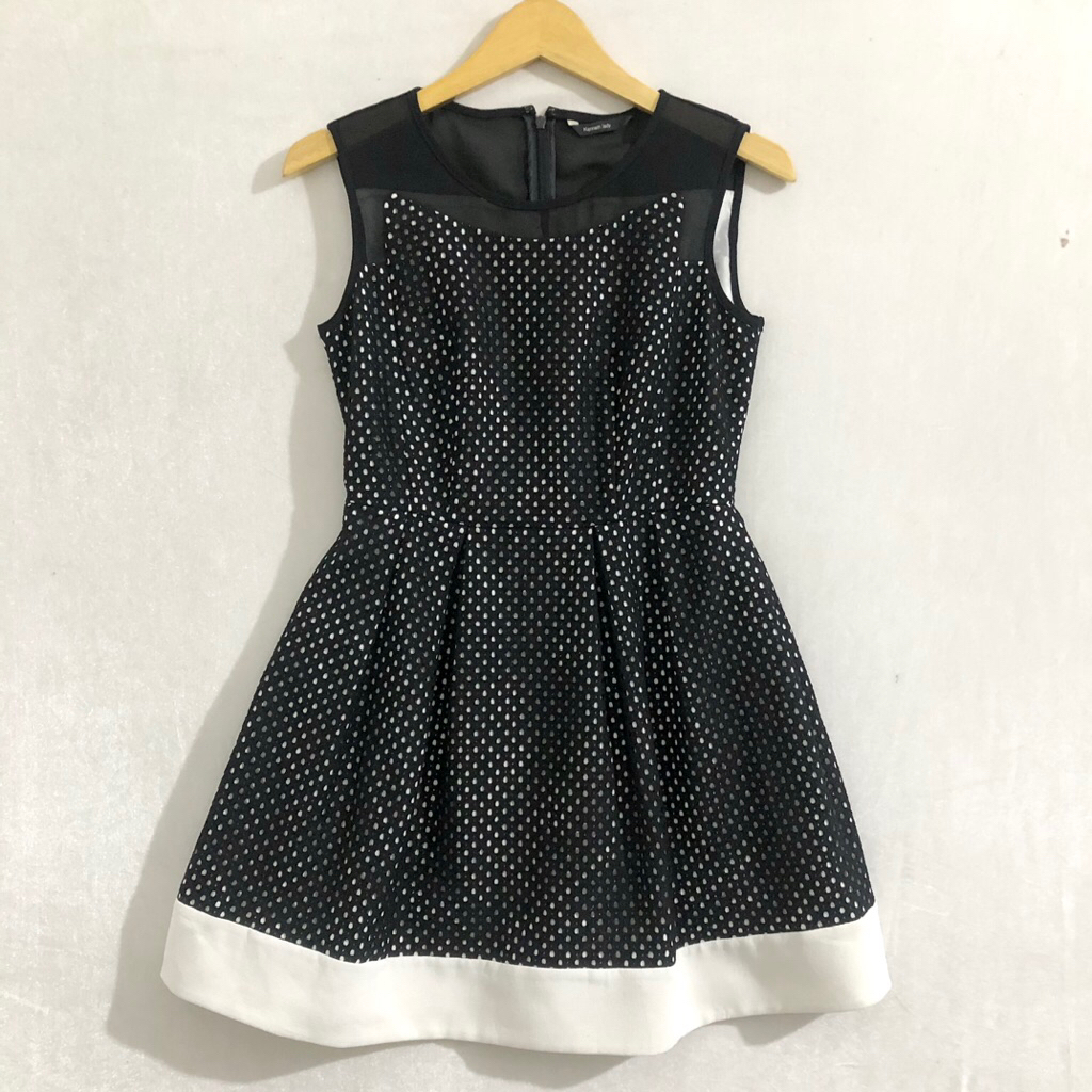 Jual Kenneth Lady midi dress pesta size S LD 82 A line ruffles sleeveless  prom night dresses flares goth core polkadot sku 1555 | Shopee Indonesia