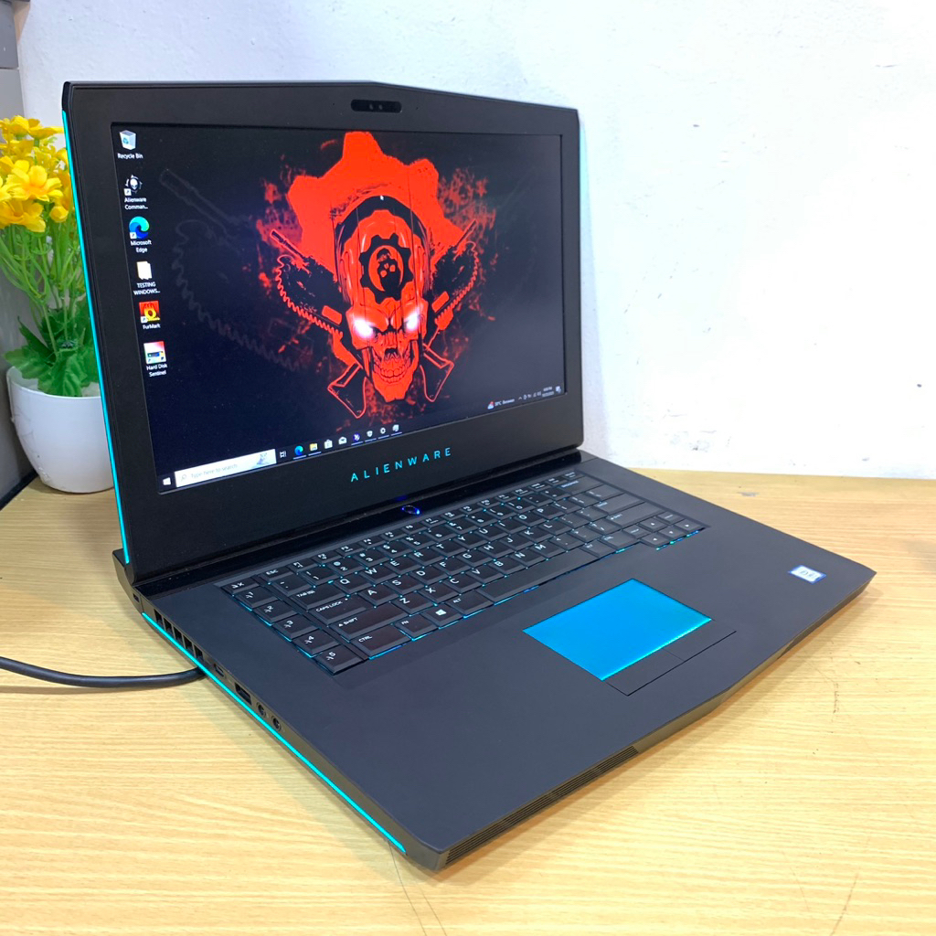 Jual Laptop Alienware 15 R3 core i5 gen 7 || RAM 16gb SSD 512gb ...