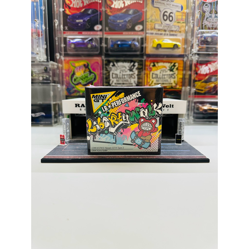 Jual Mini GT No 244 LB Works Nissan GTR R35 LBWK Kuma Graffiti