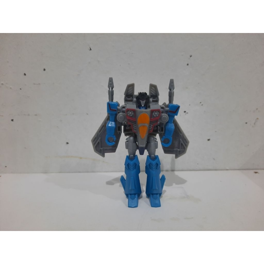 Transformers Cyberverse Starscream Deluxe – Figura 12,7 Cm – 2-in-1 Da Robot A Jet Con Accessori