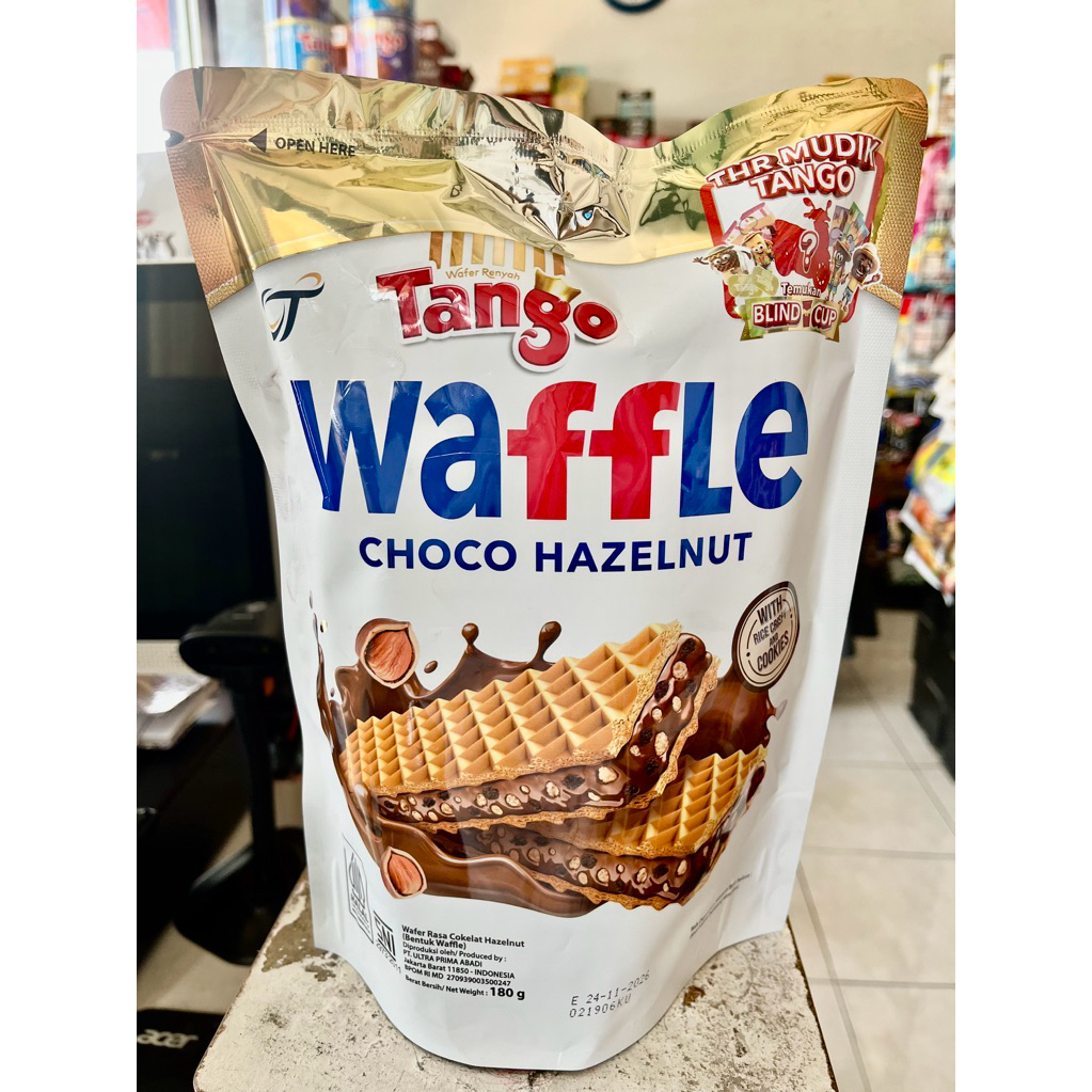 Jual Tango WAFFLE choco hazelnut POUCH 180 gram kemasan BESAR | Shopee ...