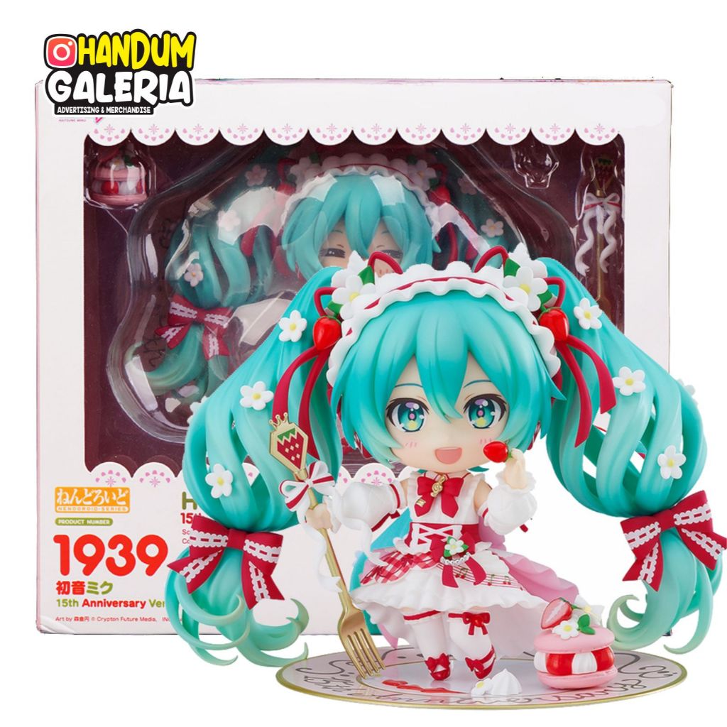 Miku 15th Anniversary Nendoroid