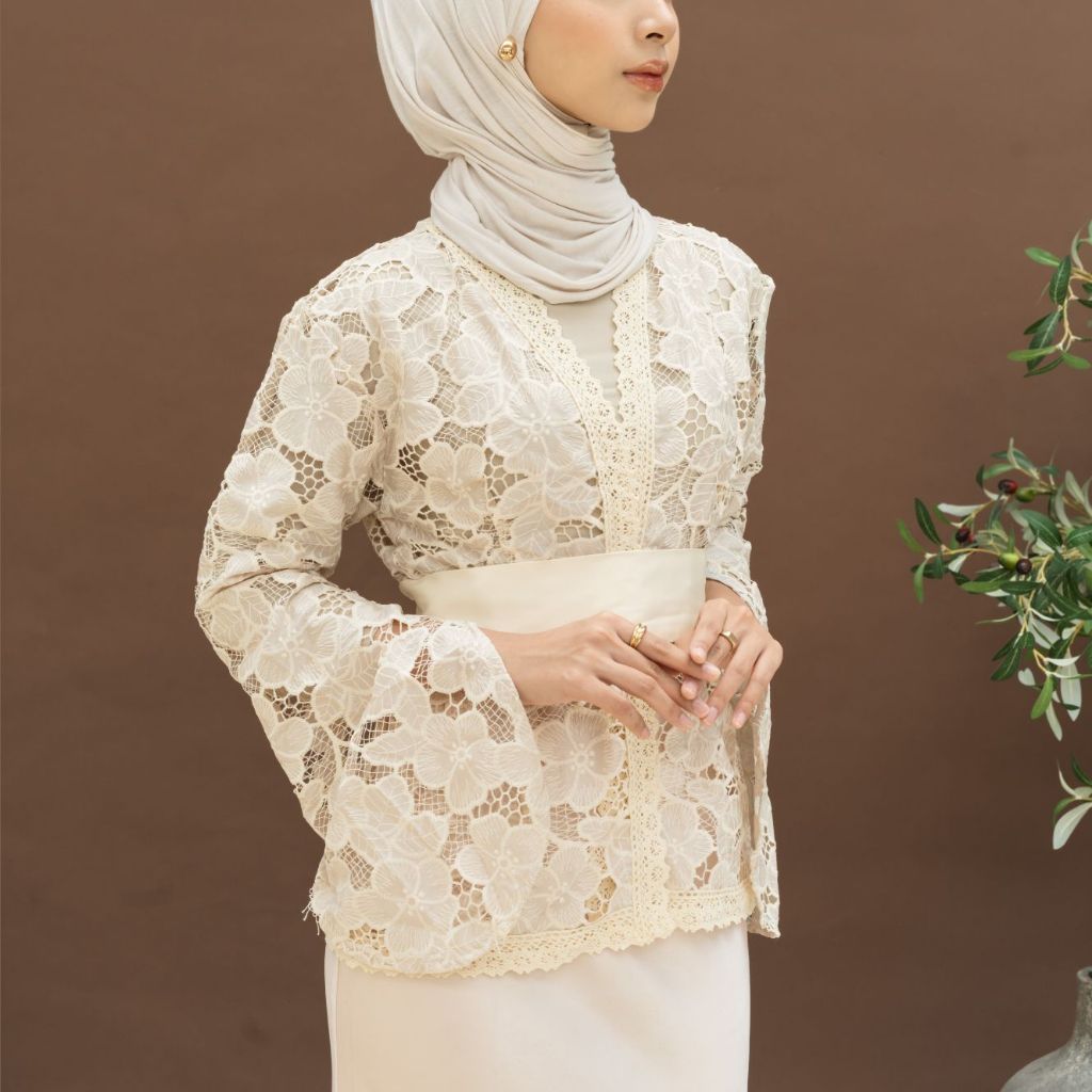 Jual CLAIRE SET - [RAYA SERIES] Padaka Attire - Atasan outer crop ...