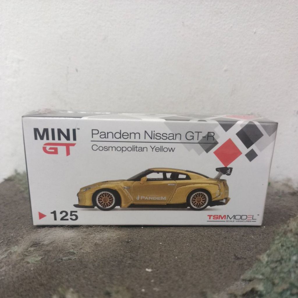 Jual Mini GT/ 125 Pandem Nissan GT-R R35 Wing Cosmopolitan Yellow ...