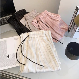 Celana Kulot Wanita Wide Leg Motif Garis Elegan Bahan Lembut Nyaman Desain Longgar Trendy OOTD