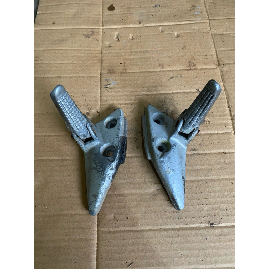 Jual Postep foostep pustep belakang suzuki spin 125 original lepasan ...